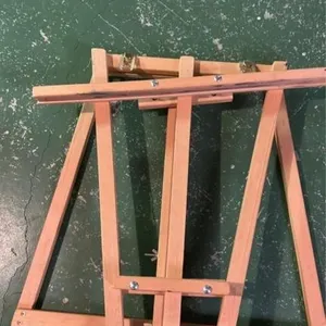 Folding art eisle