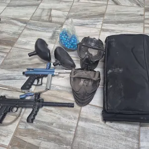 Set Of 2 Paintball Guns