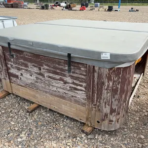 8 Person Hot Tub