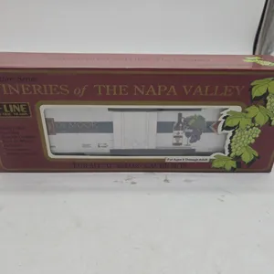 Vintage K-line de more winery box car in original box.