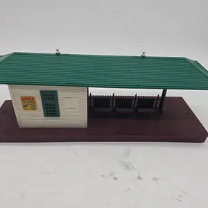 Vintage lionel number 256 illuminated freight station