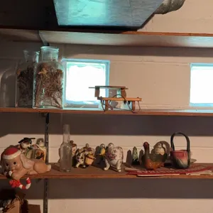 Assorted Vintage Decorative Collectibles