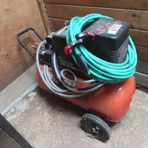 Craftsman 5 hp 20 Gal. Electric Air Compressor, w/ extra air line  *Located at Spruce Grove location.