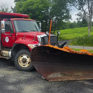 2006 International WorkStar 7500 Dump Truck with Plow