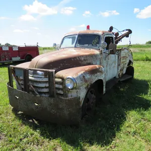 1948 Chevrolet 6100 Series Tow Truck with 5 Window Cab