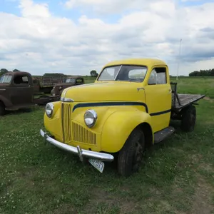1947 Studebaker 1 1/2 ton Flatbed Truck
