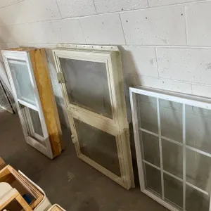 (5) Windows
