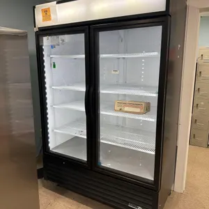 TRUE DOUBLE CLEAR DOOR REACH IN REFRIGERATOR / COOLER