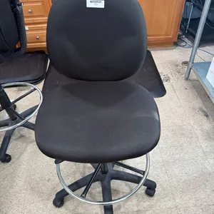 BLACK SWIVEL FIVE STAR BASE TASK STOOL