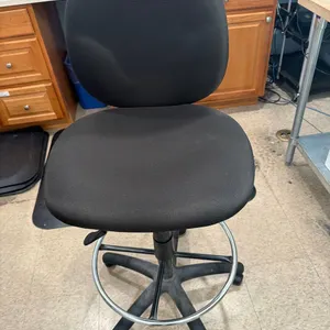 BLACK SWIVEL FIVE STAR BASE TASK STOOL