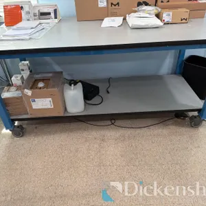 LAB BENCH ON CASTERS