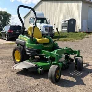 John Deere Z840A  Z-Trak Commercial Zero Turn Lawnmower