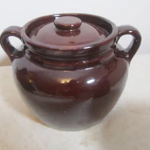 Stoneware Pot w/Lid