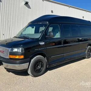 2011 GMC Savana Limited SE 8 Passenger Van