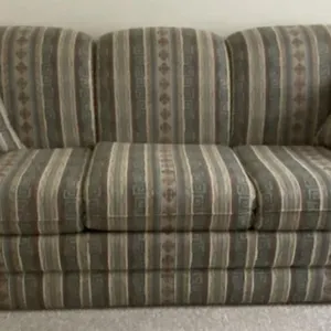 La-Z-Boy 3 Cushion Hide-a-Bed Sofa