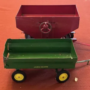 Gravity and Flare Bed Wagons