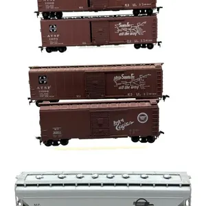 Santa Fe and Missouri Pacific HO Scale Box Cars