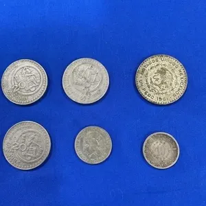 2 - 81 1 - 82 - $20 peso, 1961 1 peso, 1967 - 5