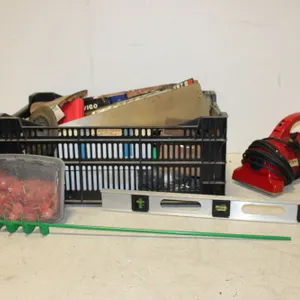 Tools & Hardware
