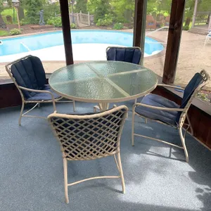 Brown Jordan MidCentury outdoor round table + 4 chairs