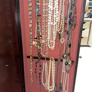 Costume jewelry – necklaces