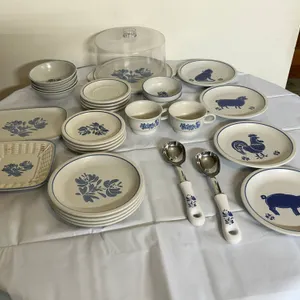 Pfaltzgraff USA Folk Art Blue Heritage Stoneware Dinnerware