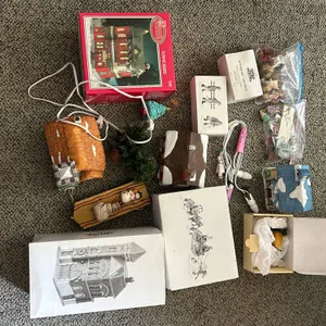 Heritage Village Collection Porcelain Sets and Christmas Towne Series