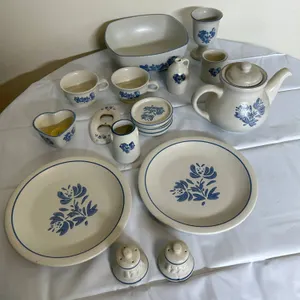 Pfaltzgraff USA Yorktowne Stoneware