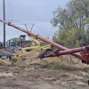 60' Farm King Swing Auger
 UNRESERVED