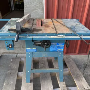 Central Machinery 10-inch Table Saw