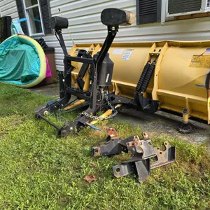 (#3) Meyer 7.5'Snow Plow w/ Mounting Brackets