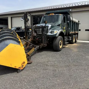 2006 International WorkStar 7600 DumpTruck w/ Plow