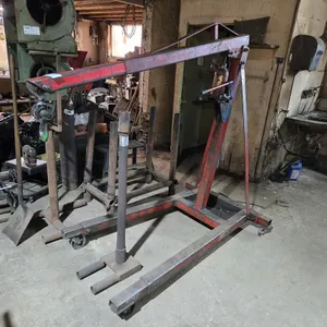 Hydraulic Engine Hoist
 UNRESERVED