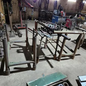 Metal Stands & Racks
 UNRESERVED