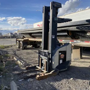 Crown S200 Series Electric Forklift 
 UNRESERVED