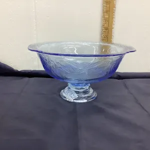DEPRESSION GLASS? BOWL - LIGHT BLUE