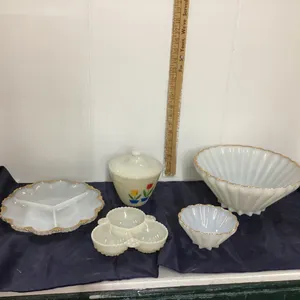 BOX W/ ASSORTED MILK GLASS PIECES