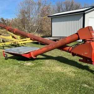 Farm King 1060 pto swing hopper auger, S/N 9100221