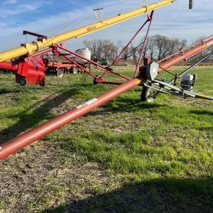 Sakundiak HD7-1200 auger, S/N 64368