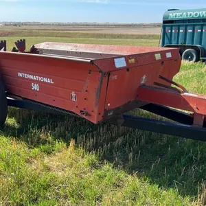 IH 540 s/a manure spreader, S/N 008486