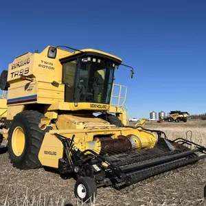 2001 New Holland TR99 Combine w/ NH 14 P/U Header
 UNRESERVED