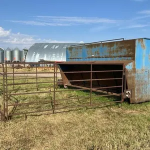 Approx 400 bushel creep feeder
