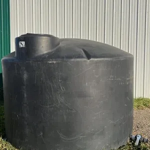 1250 gal black poly tank