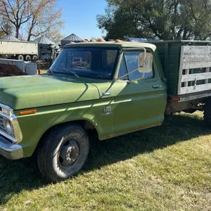 1974, Ford F350 Custom s/a truck, 69, 393 showing, VIN: F37YCU10850, Owner: Denis Gillich, Seller: Fraser Auction _____________________