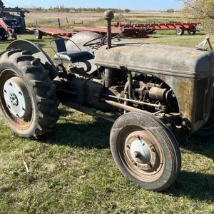 N Series Ford tractor, (Not running, Engine stuck)