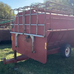 Approx 250 bushel Ranchers creep feeder on wheels