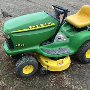 JD LT133 lawn tractor