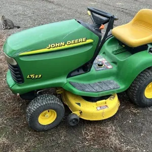 JD LT133 lawn tractor