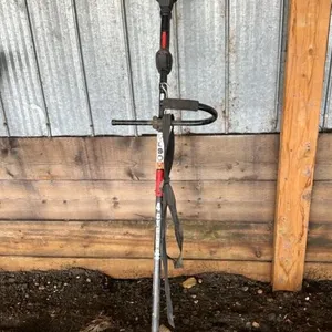 Troy built 4 cycle gas powered weed whipper