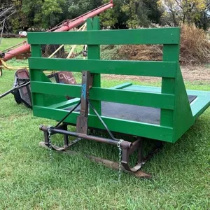 Wooden sleigh deck on metal runners, (Green)
